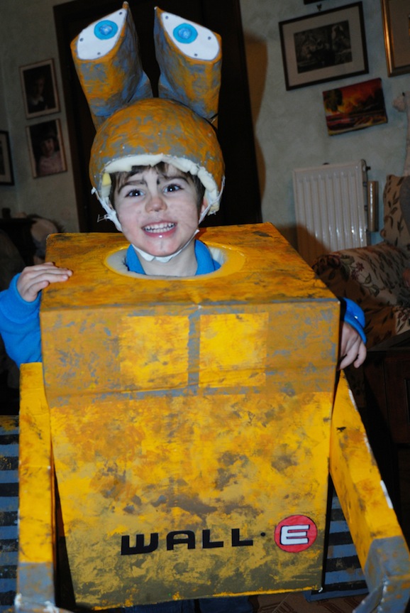 Idee per carnevale: il costume da Wall-e · Pane, Amore e Creatività